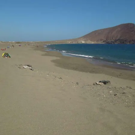 Playa Tejita Directly At The Sea + Beach, 2 Pools, Sea View, Sat-tv, Wifi * Granadilla De Abona